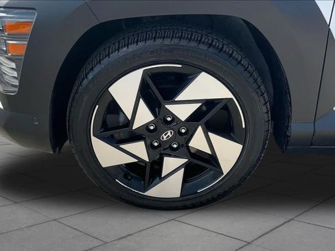 Used 2024 Hyundai Kona Limited FWD image 10