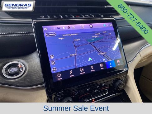 Used 2025 Jeep Grand Cherokee L Limited w/ Luxury Tech Group II AWD/4WD image 20