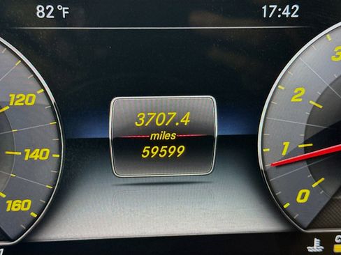 Used 2020 Mercedes-Benz E 350 Sedan image 16