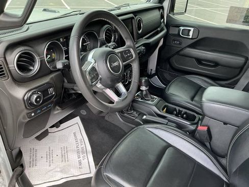 Used 2023 Jeep Wrangler Unlimited Sahara AWD/4WD image 14