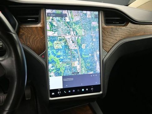Used 2018 Tesla Model X 100D AWD/4WD image 18