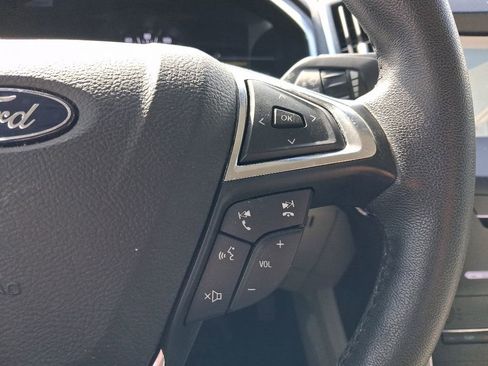Used 2019 Ford Edge Titanium FWD image 29