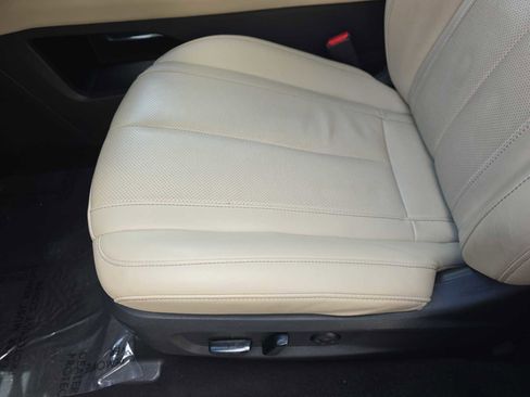 Used 2023 INFINITI QX60 Luxe w/ Performance Audio Package FWD image 17