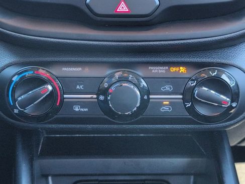 Used 2020 Kia Soul LX image 19