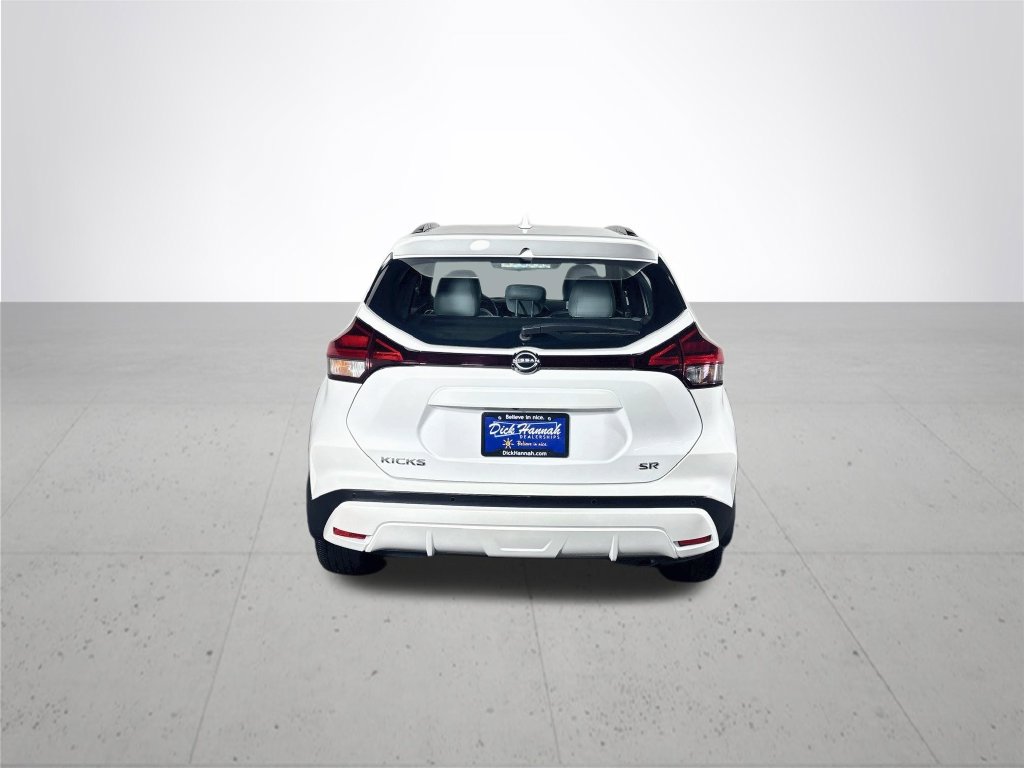 Used 2024 Nissan Kicks SR w/ SR Premium Package FWD image 7
