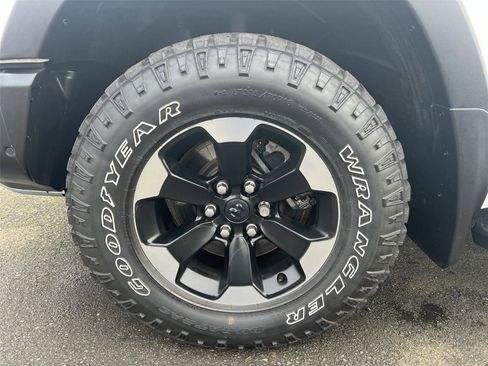 Used 2019 RAM 1500 Rebel image 9