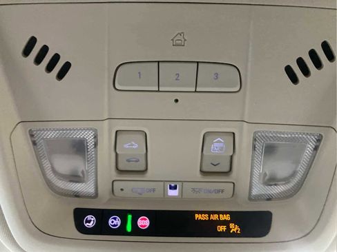 Used 2021 Cadillac XT6 Premium Luxury image 29