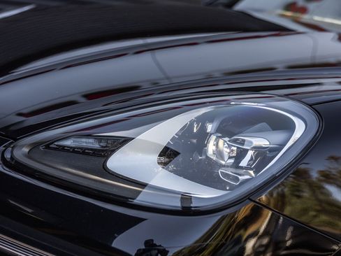 Certified 2023 Porsche Cayenne image 27