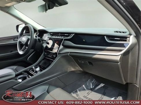 Used 2023 Jeep Grand Cherokee 4WD 4xe w/ Luxury Tech Group II image 14