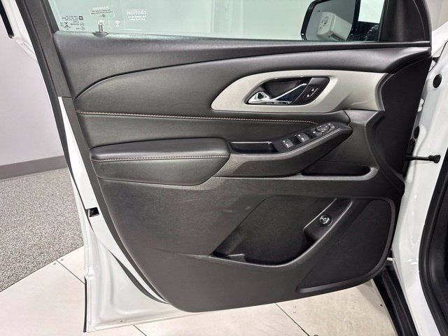 Used 2020 Chevrolet Traverse LT FWD image 11