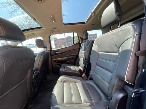 Used 2017 GMC Acadia Denali w/ Technology Package AWD/4WD image 27