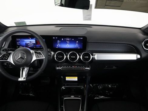 New 2026 Mercedes-Benz GLB 250 image 4