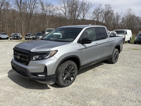 Used 2025 Honda Ridgeline Sport image 1
