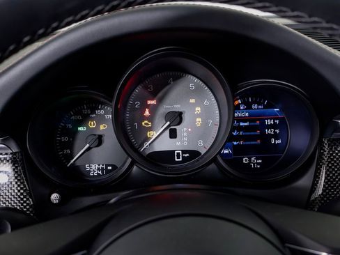 Certified 2022 Porsche Macan S w/ Premium Package Plus AWD/4WD image 22