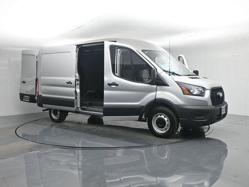 New 2026 Ford Transit 250 148 Medium Roof w/ Load Area Protection Package image 27