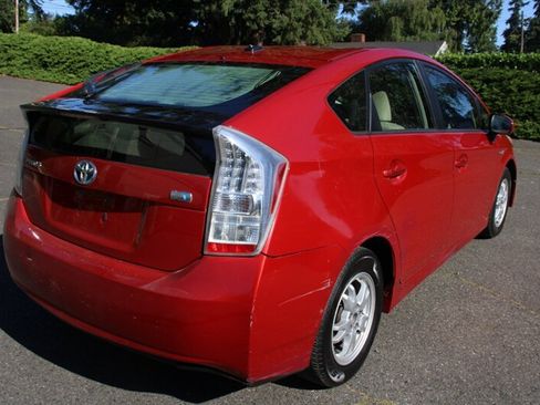 Used 2010 Toyota Prius FWD image 3
