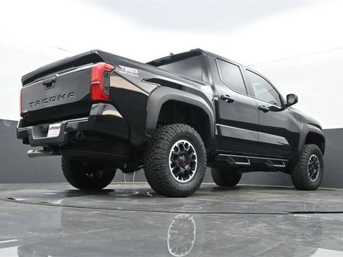 New 2025 Toyota Tacoma TRD Off-Road image 25