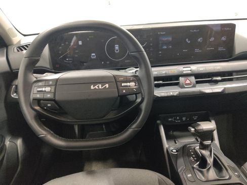 Used 2025 Kia K4 EX FWD image 22