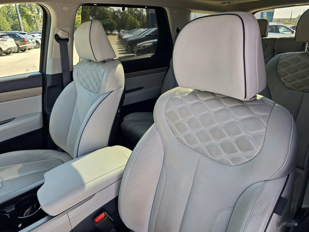 Used 2022 Hyundai Palisade Limited FWD image 22
