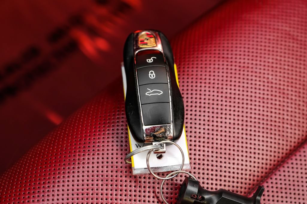 Used 2018 Porsche 911 Carrera image 45