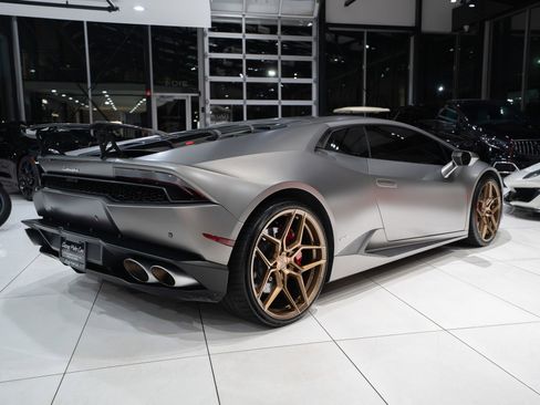 Used 2015 Lamborghini Huracan LP 610-4 AWD/4WD image 4