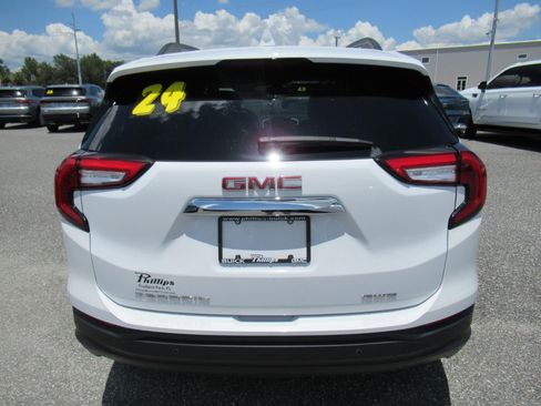 Used 2024 GMC Terrain SLE w/ Driver Convenience Package AWD/4WD image 6