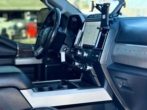 Used 2019 Ford F250 Lariat w/ Lariat Value Package image 20