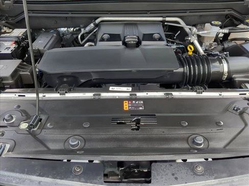 Used 2025 Chevrolet Colorado LT w/ Advanced Trailering Package RWD image 23