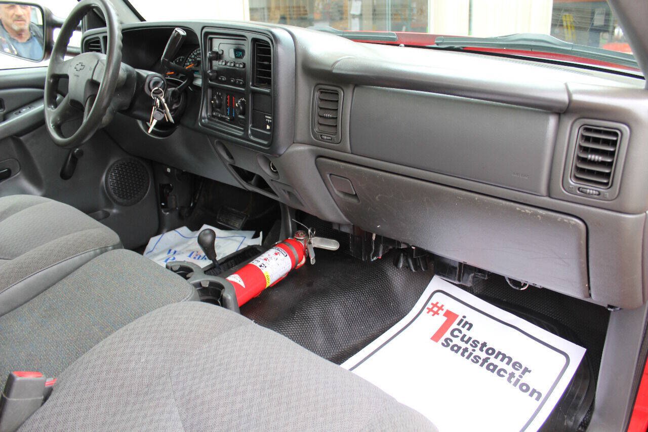 Used 2005 Chevrolet Silverado 3500 4x4 Regular Cab image 19