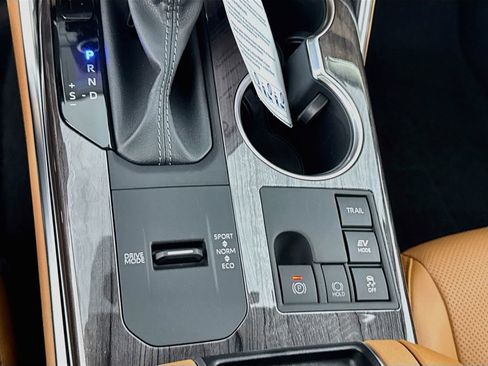 New 2026 Toyota Highlander Platinum image 21