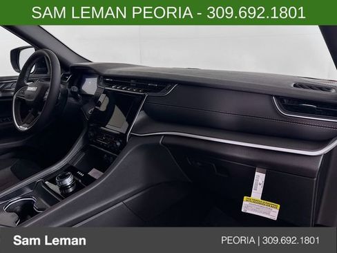 New 2026 Jeep Grand Cherokee L Laredo AWD/4WD image 30