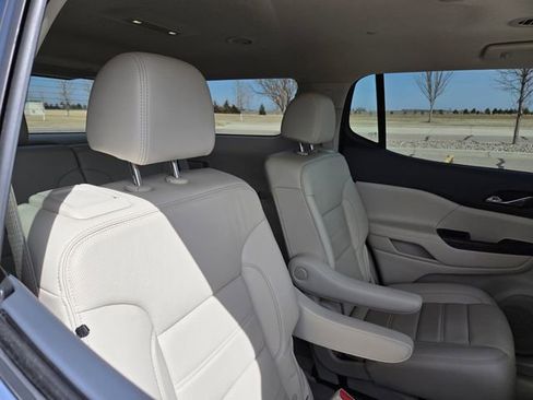 Used 2023 GMC Acadia Denali AWD/4WD image 47