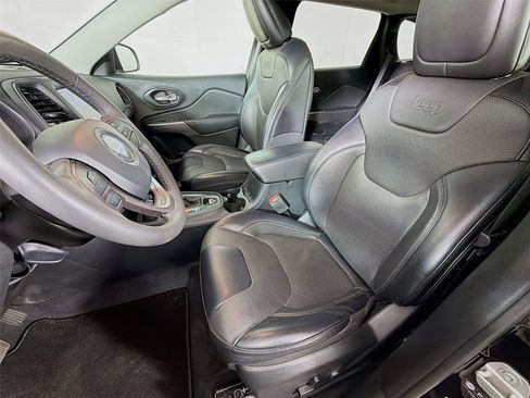 Used 2022 Jeep Cherokee Latitude Lux AWD/4WD image 11
