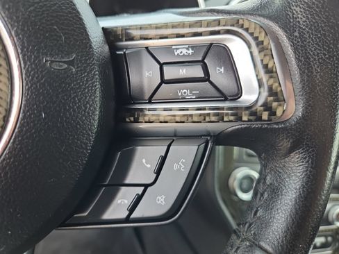 Used 2016 Ford Mustang Coupe RWD image 22