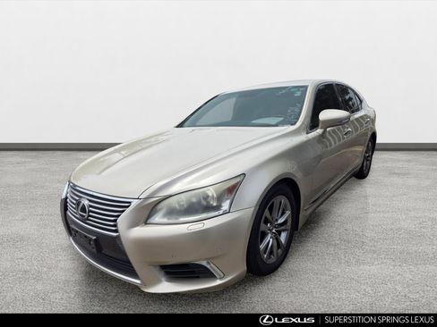 Used 2013 Lexus LS 460 w/ Comfort Pkg RWD image 5