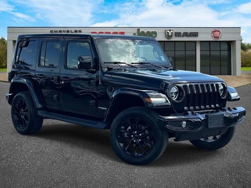 Certified 2022 Jeep Wrangler Unlimited Sahara image 2