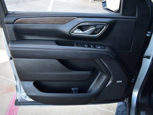 Used 2024 Chevrolet Tahoe Premier image 13