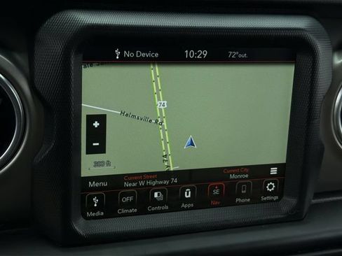 Used 2021 Jeep Gladiator Rubicon AWD/4WD image 25