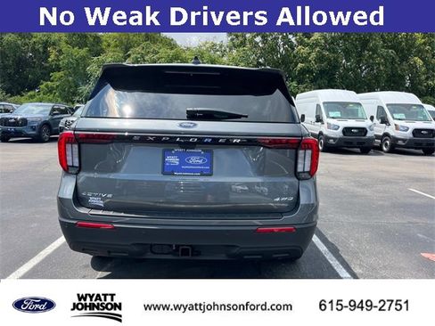 New 2025 Ford Explorer Active image 4