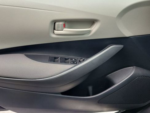 Used 2025 Toyota Corolla LE FWD image 16