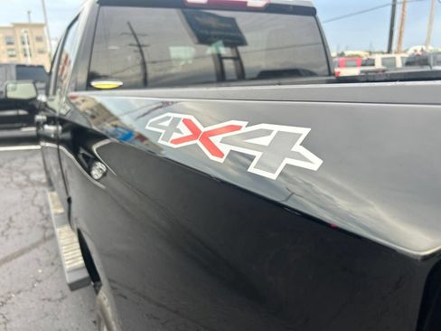 Used 2023 Chevrolet Silverado 1500 Custom AWD/4WD image 9