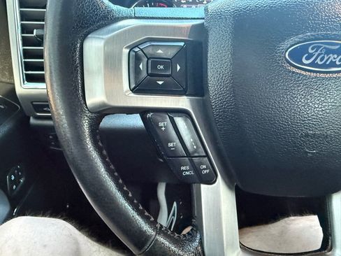 Used 2016 Ford F150 Platinum w/ Equipment Group 701A Luxury image 32