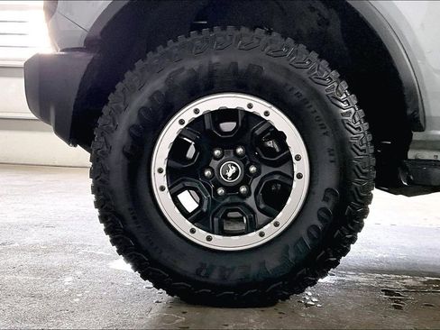 Used 2022 Ford Bronco Outer Banks w/ Sasquatch Package image 9