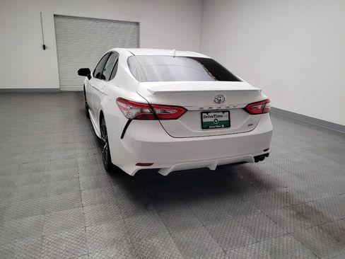 Used 2020 Toyota Camry SE w/ Convenience Package image 6