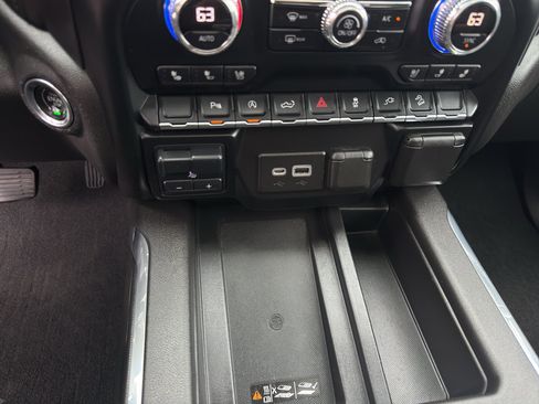 Certified 2020 GMC Sierra 1500 AT4 w/ AT4 Premium Package AWD/4WD image 22