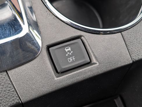Used 2017 Chevrolet Equinox LS FWD image 31