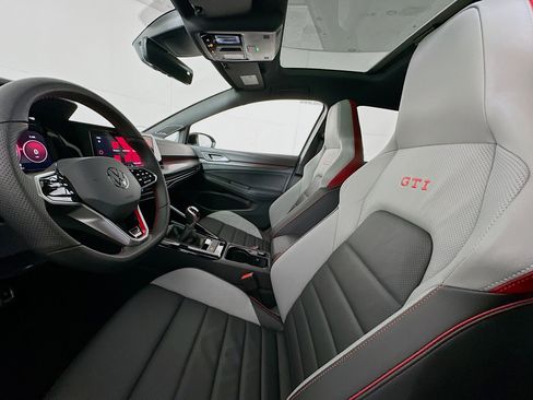 Used 2024 Volkswagen GTI SE image 20