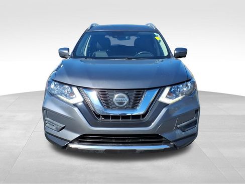 Used 2019 Nissan Rogue SV w/ Premium Package image 2