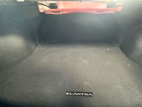 Used 2026 Hyundai Elantra SE FWD image 25