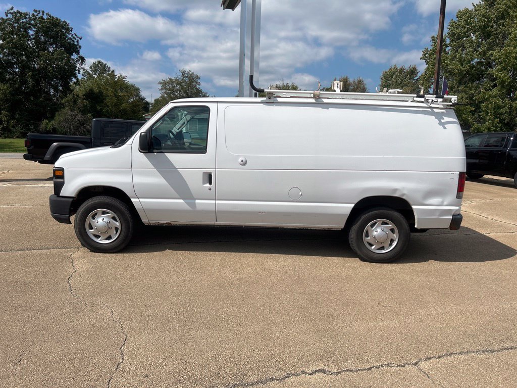 Used 2010 Ford E-250 and Econoline 250 RWD image 2